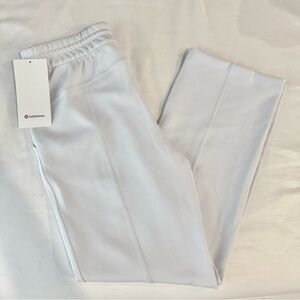 NWT Lululemon Light Vapor Softstreme Pant